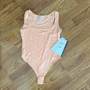 NWT Lululemon Athletica Peach Wundermost Square-Neck Bodysuit